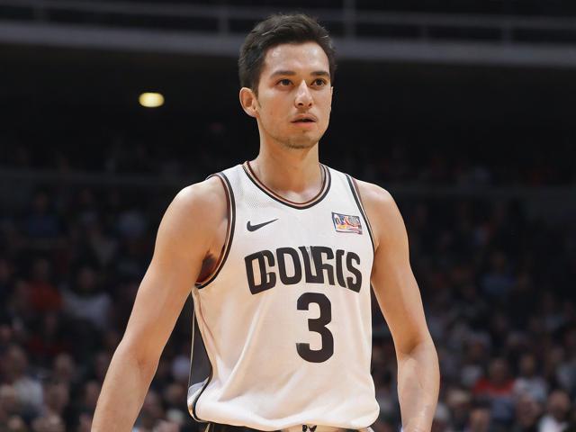开云体育_ NBA季后赛的决战时刻：谁能把握机会？，nba季后赛开打了吗