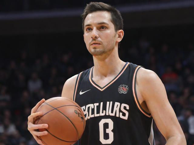 开云体育_ NBA季后赛的决战时刻：谁能把握机会？，nba季后赛开打了吗