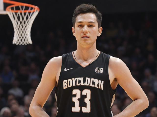 开云体育_ NBA季后赛首轮：强队与黑马的精彩对决，nba赛程开拓者赛程表
