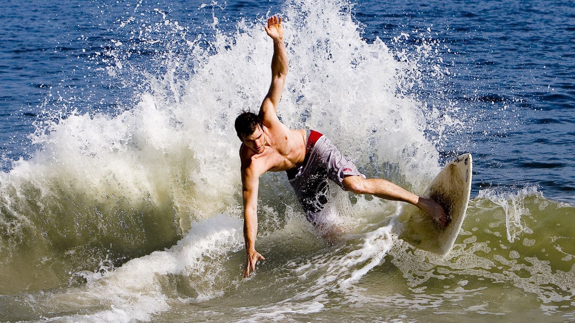 2019年季后赛：库里连续多场投中30分以上，彰显超级巨星内心强大，nba库里2019赛季详细数据