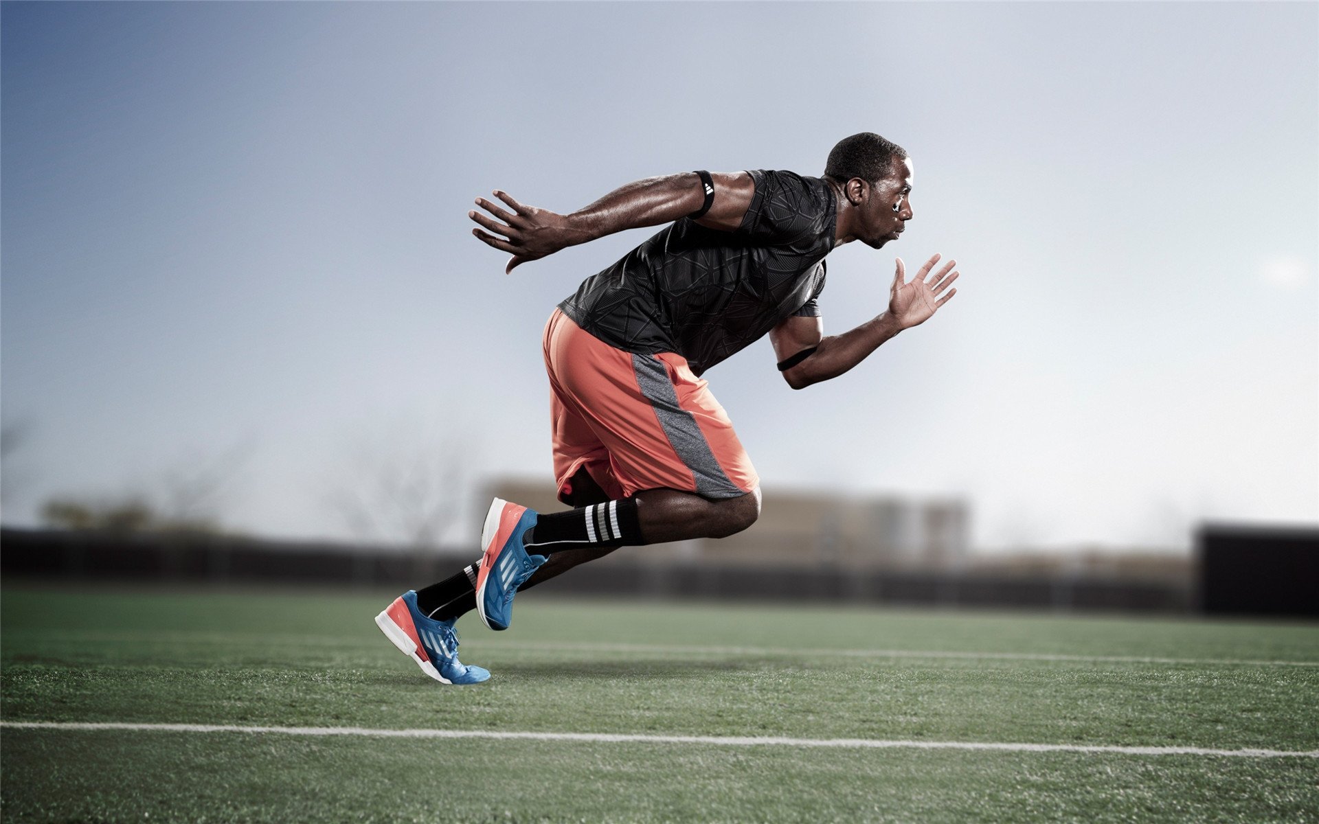 例行赛末段，各队拼刺刀争夺季后赛席位，拼刺刀比赛