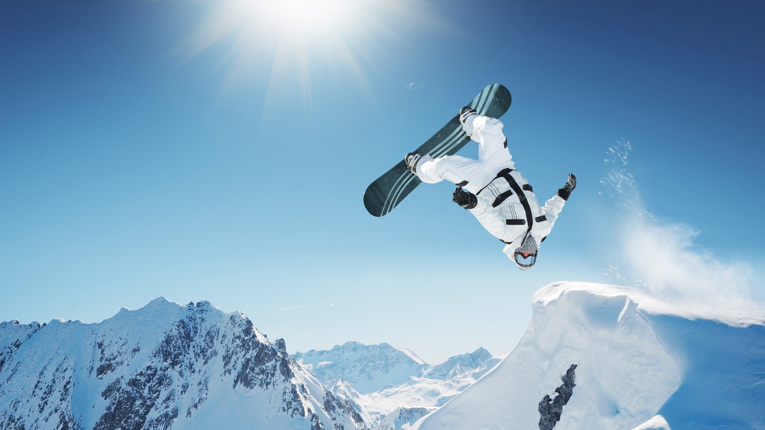 KAIYUN APP-西甲赛场火力全开，精彩进球和战术变化频繁出现，西甲精彩集锦